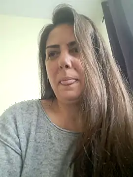 Snapshot of Arya_Malone chatting on 04/22/26, 08:17 Arya Malone online show from 04/22/26, 08:17