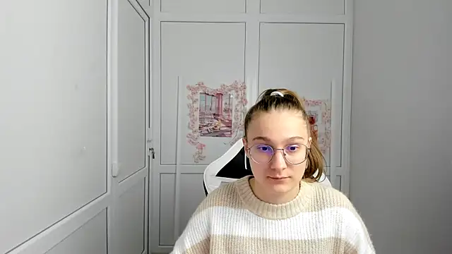 Mia kristal online show from 05/29/26, 07:50