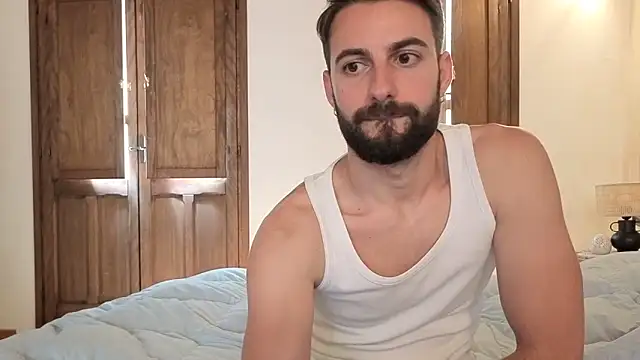 AmicisegretiITA online show from 05/01/26, 12:21