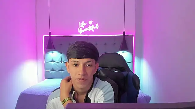 AdrianFranko online show from 03/17/26, 03:37