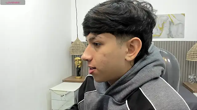 AdrianFranko online show from 04/25/26, 02:03