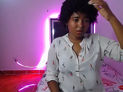 carmen2385 online show from 03/18/26, 06:33