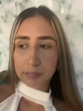 VictoriaWhitmore online show from 04/16/26, 09:39