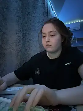 charmingggirl online show from 04/24/26, 06:21