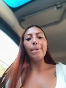 Snapshot of Queen_Scatlett chatting on 07/06/26, 12:35 Queen Scatlett online show from 07/06/26, 12:35