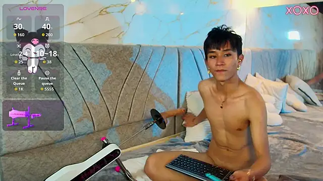 Snapshot of cococumps chatting on 04/30/26, 08:57 cococumps online show from 04/30/26, 08:57