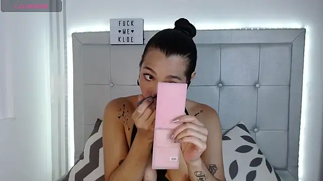 Kloe  watson online show from 05/06/26, 07:52