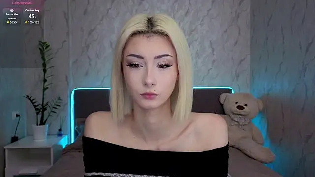 kittysocutie online show from 05/15/26, 12:17