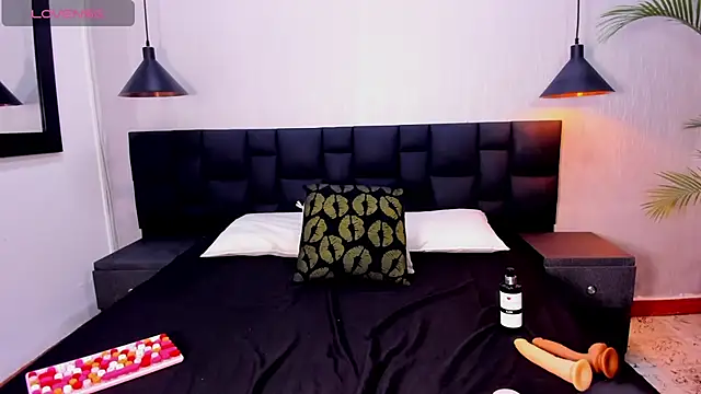 Zoee Miller  online show from 03/25/26, 01:50