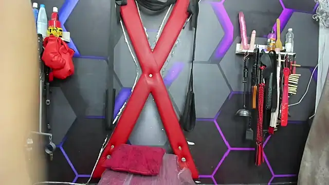 Snapshot of BDSM_ESTREME chatting on 06/06/26, 11:37 BDSM ESTREME online show from 06/06/26, 11:37