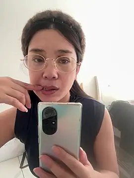 caomeibobo online show from 03/25/26, 06:19