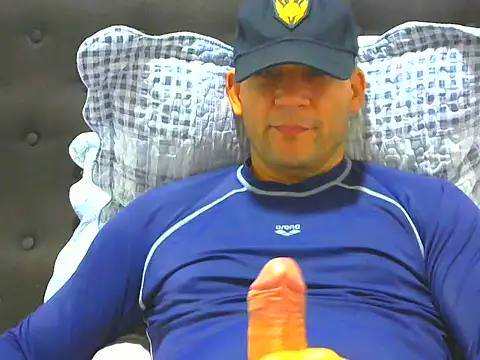 Snapshot of altenori chatting on 07/25/26, 01:25 altenori online show from 07/25/26, 01:25