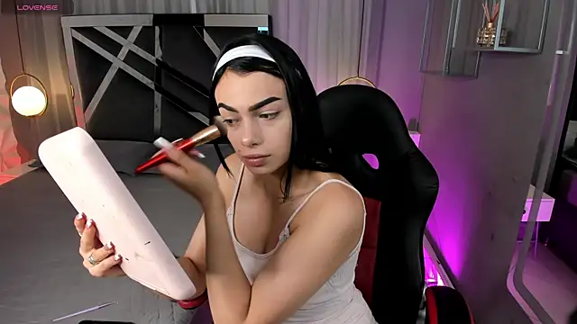 Snapshot of Magic_katt chatting on 05/14/26, 07:42 Magic katt online show from 05/14/26, 07:42