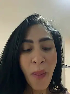 Snapshot of MoraFit_ chatting on 05/25/26, 02:12 MoraFit online show from 05/25/26, 02:12