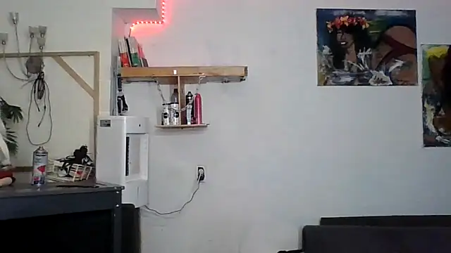 Snapshot of Anna-Cash chatting on 06/06/26, 04:01 Anna-Cash online show from 06/06/26, 04:01