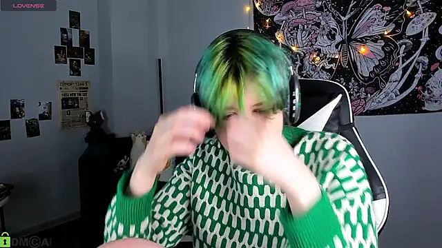 LittleKittenStar online show from 04/22/26, 02:47