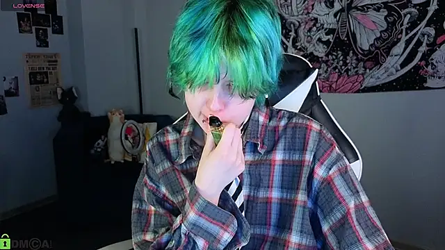 LittleKittenStar online show from 04/28/26, 03:22