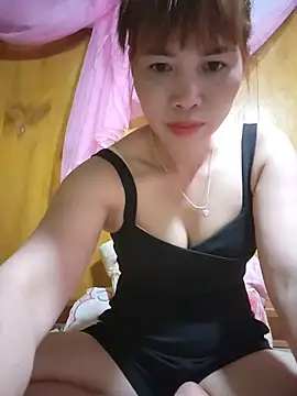 Snapshot of Reeoo-93 chatting on 05/27/26, 03:31 Reeoo-93 online show from 05/27/26, 03:31