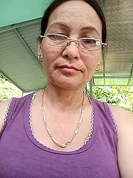 Snapshot of Lliygy chatting on 06/20/26, 02:36 Lliygy online show from 06/20/26, 02:36