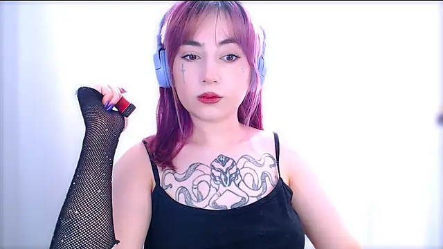 MistressEdith online show from 05/27/26, 01:57