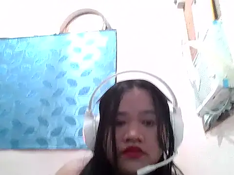 Snapshot of Hirachang chatting on 07/09/26, 02:32 Hirachang online show from 07/09/26, 02:32