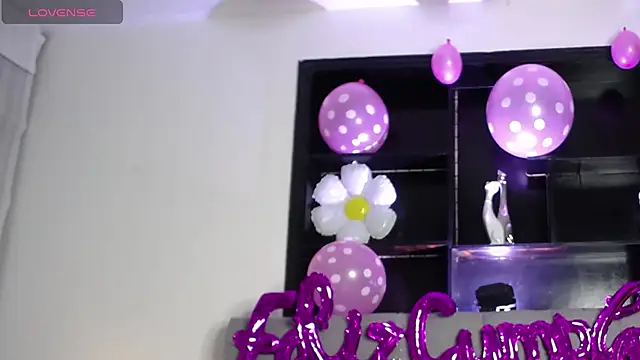 Melannyy V online show from 04/18/26, 02:10