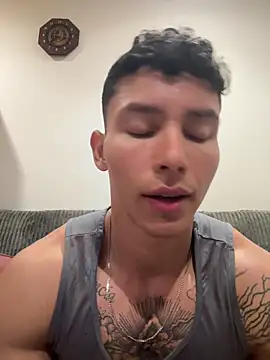 Snapshot of JAYCAM_ chatting on 05/15/26, 12:39 JAYCAM online show from 05/15/26, 12:39
