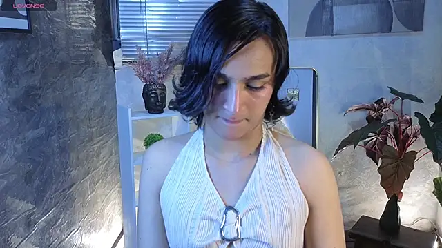 Zoee Kiss  online show from 04/29/26, 05:11