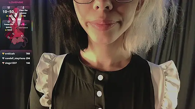 Layla Muur online show from 04/24/26, 02:19