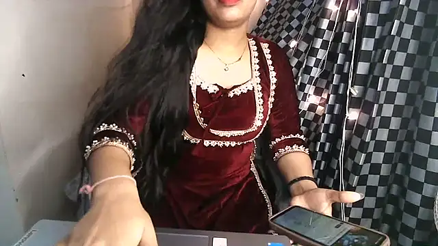 Snapshot of Ishika_baby_ chatting on 07/28/26, 11:17 Ishika baby online show from 07/28/26, 11:17