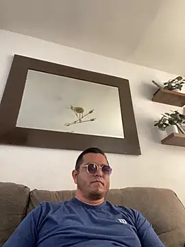 Snapshot of HOTB0Y18 chatting on 03/24/26, 07:41 HOTB0Y18 online show from 03/24/26, 07:41