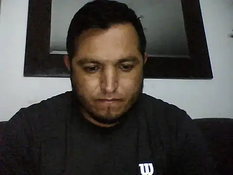 Snapshot of HOTB0Y18 chatting on 04/07/26, 06:36 HOTB0Y18 online show from 04/07/26, 06:36
