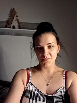 KitKatQueen online show from 03/18/26, 08:01