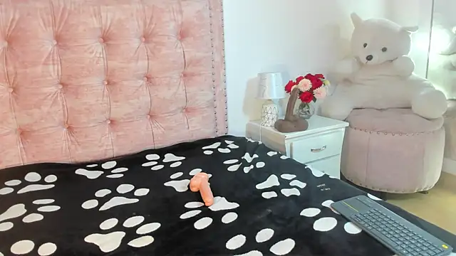 AilinRose online show from 04/17/26, 12:30