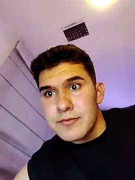 Cesrcolombiano online show from 03/19/26, 02:26