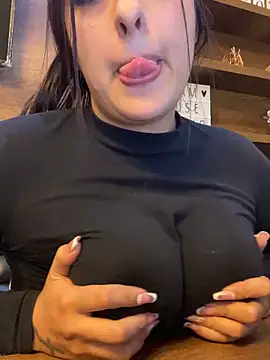 emiiross online show from 04/20/26, 03:20