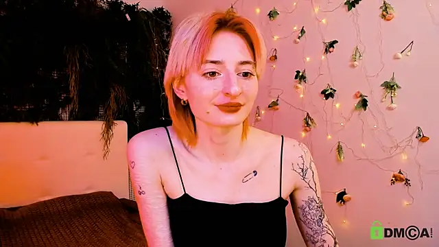 Kira  Cutie online show from 05/15/26, 11:12