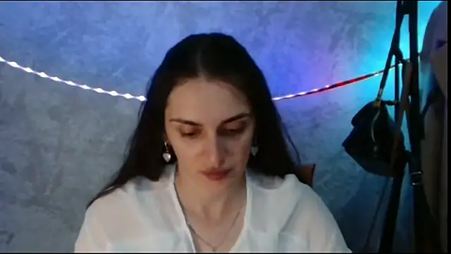 RoxiCherry online show from 05/07/26, 06:41