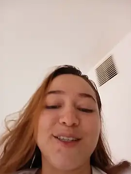 Snapshot of SabrinaVantress chatting on 07/22/26, 12:08 SabrinaVantress online show from 07/22/26, 12:08