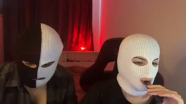 Snapshot of Fierybllow chatting on 03/20/26, 08:41 Fierybllow online show from 03/20/26, 08:41