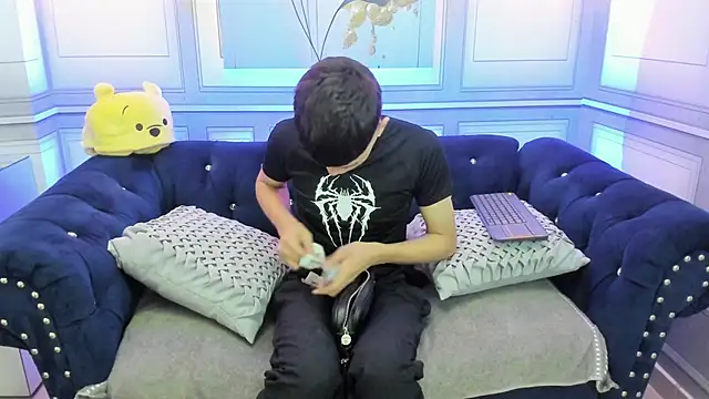 Apolo jonnes online show from 03/26/26, 03:12