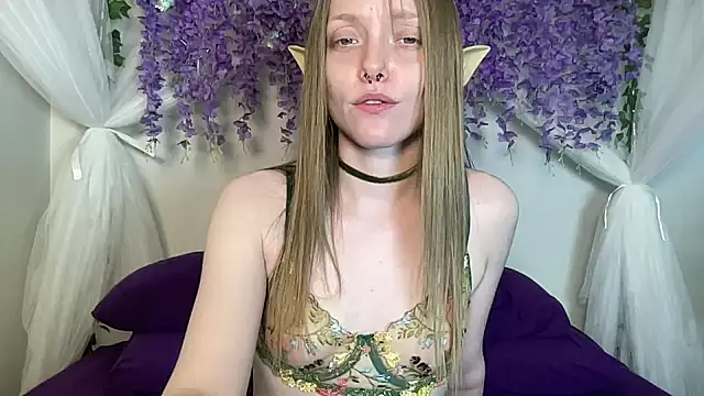 ElfGirlAna online show from 05/12/26, 02:36