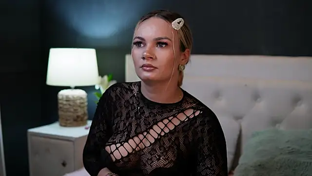 DaliaParis online show from 05/27/26, 08:17