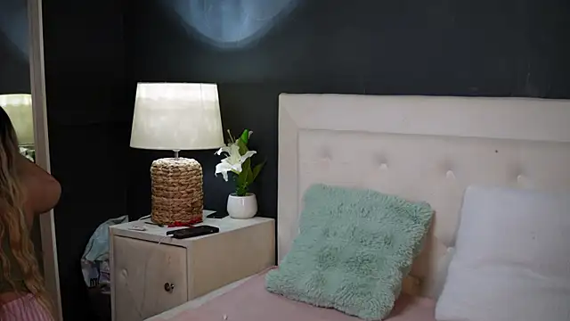 DaliaParis online show from 06/30/26, 08:10