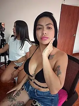 Noa rousse01 online show from 03/24/26, 07:41