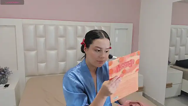 KylieLumi online show from 03/25/26, 12:00