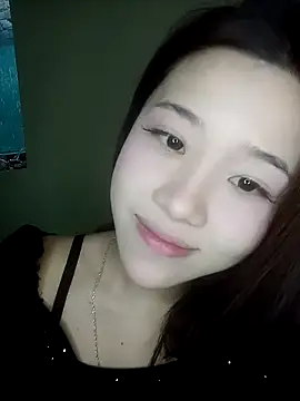 Luna beautifullll online show from 03/31/26, 05:52