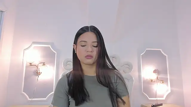 Snapshot of zoejenner_ chatting on 07/29/26, 02:59 zoejenner online show from 07/29/26, 02:59
