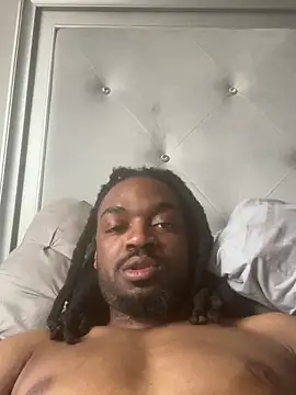 Snapshot of bigdickgigolo chatting on 03/25/26, 08:59 bigdickgigolo online show from 03/25/26, 08:59