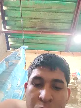 alee28728 online show from 04/24/26, 08:33